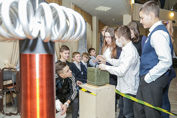 Тесла-квест для петербургских школьников