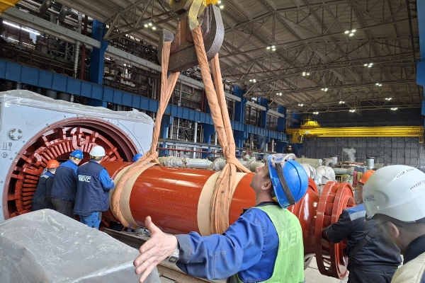Ротор весом 29 т смонтировали на Киришской ГРЭС в рамках программы КОММод