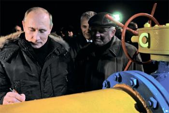 Владимир Путин пустил газ на Сахалин