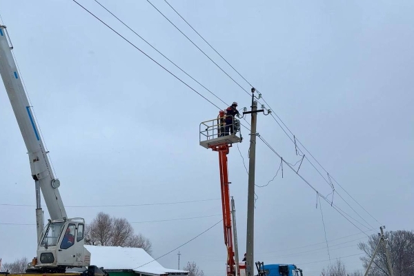 «Россети» восстанавливают электроснабжение в Дагестане после сильных осадков