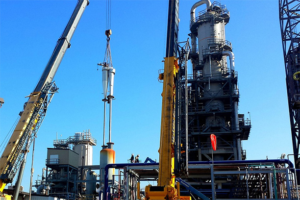 Кто построит завод с трубопроводом?