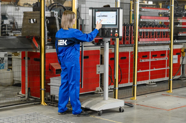 Консалтинговая компания назвала лидеров рынка электро-  и светотехнического оборудования 