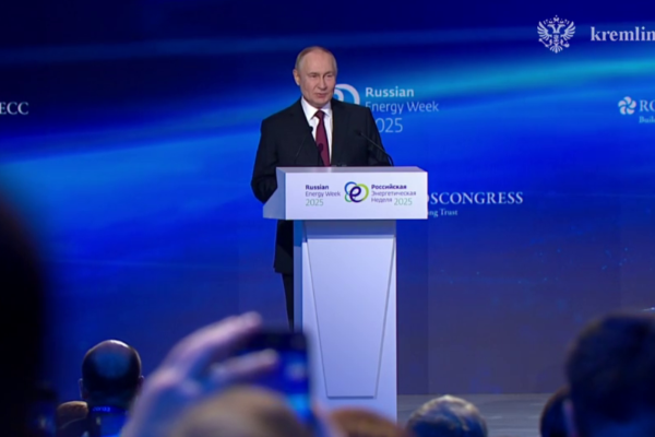 Глава России продлил возможность оплаты российского газа в рублях для иностранцев