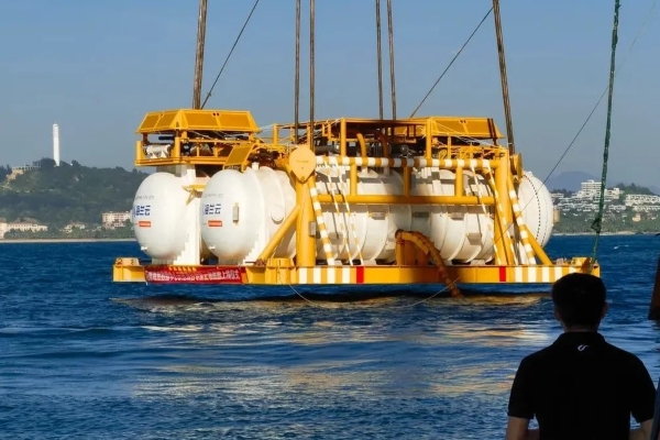 Китай запустил уникальный подводный дата-центр на энергии ветра