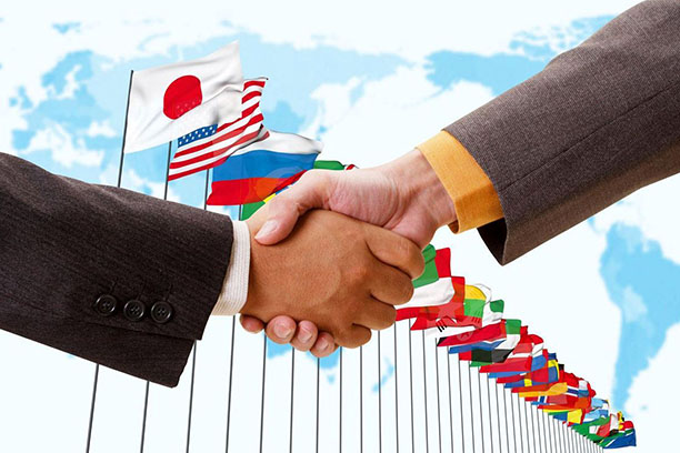 Кому санкции, а кому бизнес