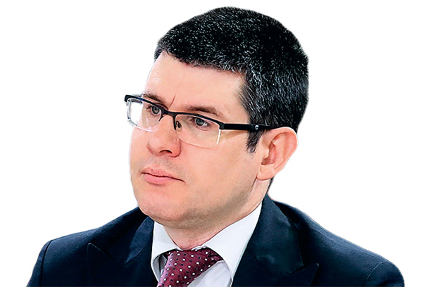 Андрей Максимов