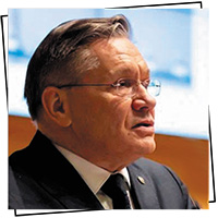 Алексей ЛИХАЧЕВ