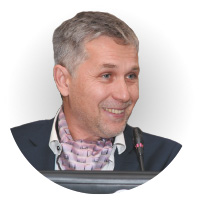 Михаил СМИРНОВ