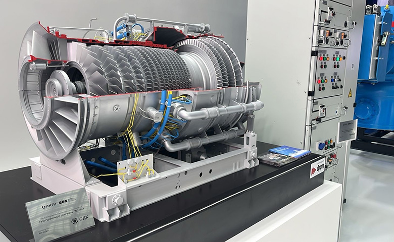 Макет турбины ГТД-110М (Она уже работает в составе ТЭС «Ударная» в Краснодарском крае и будет также применяться при модернизации и строительстве ряда других крупных объектов энергоснабжения).