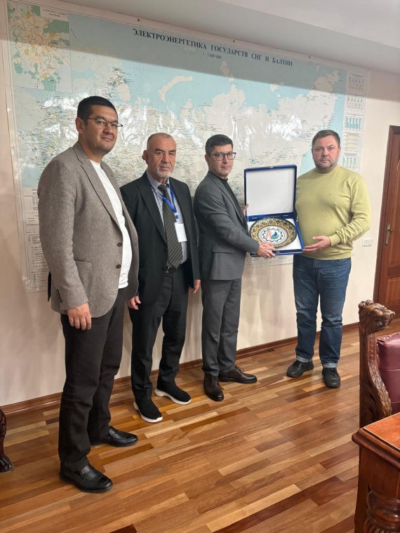 Директор ФГАОУ ДПО «ПЭИПК»  С.В. Юнгблюдт провел встречу с представителями Национальной ассоциации энергетиков Узбекистана