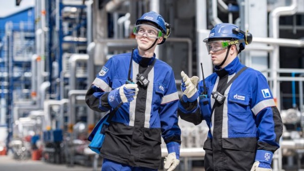 Александр Дюков рассказал о рекордных показателях Омского НПЗ  